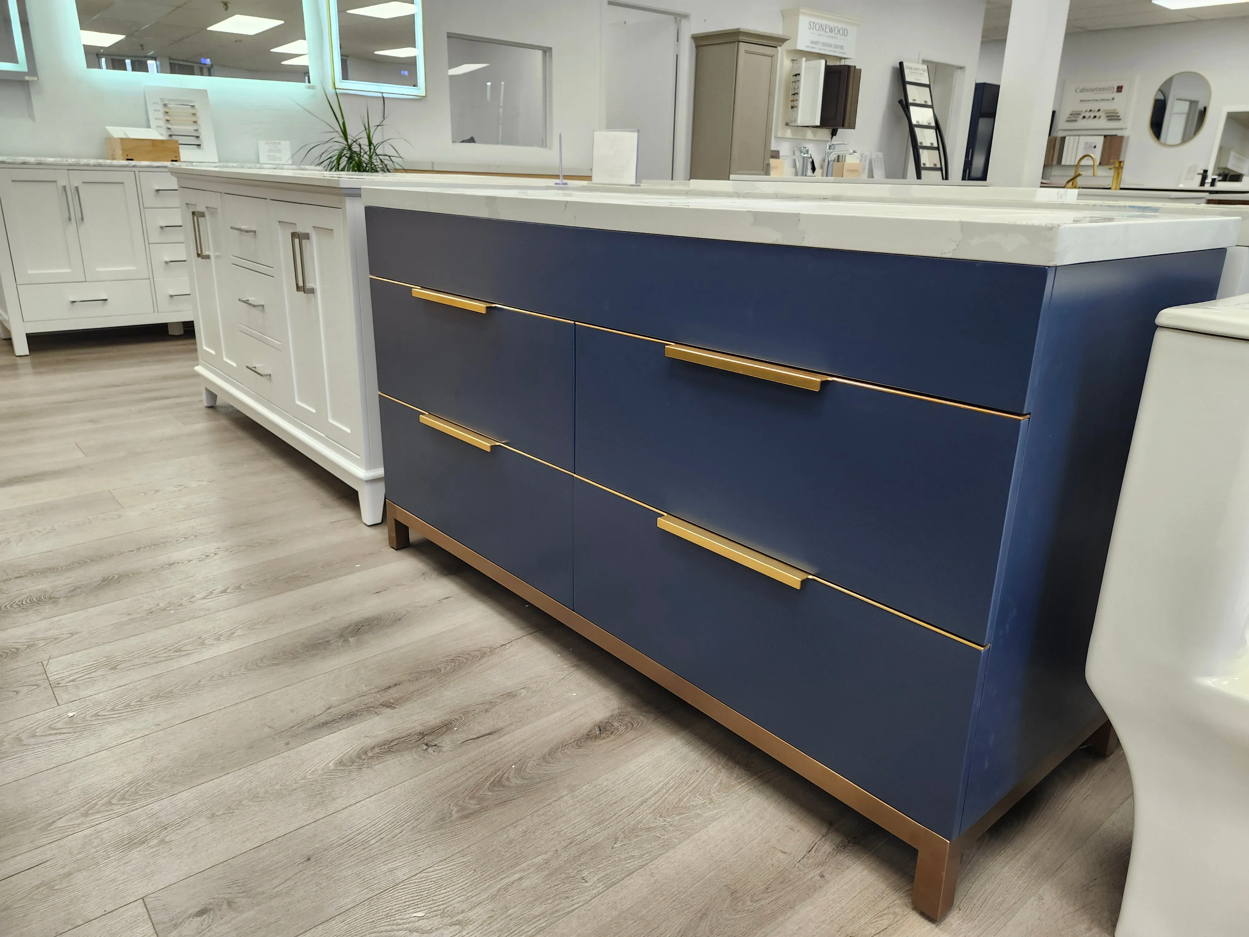 CCS401 - 60" NAVY BLUE , Double Sink,Floor Standing Modern Bathroom Vanity, Calcatta Quartz Countertop, Brushed Bronze Hardware "" FLOOR MODEL/PICK UP IN STORE ""