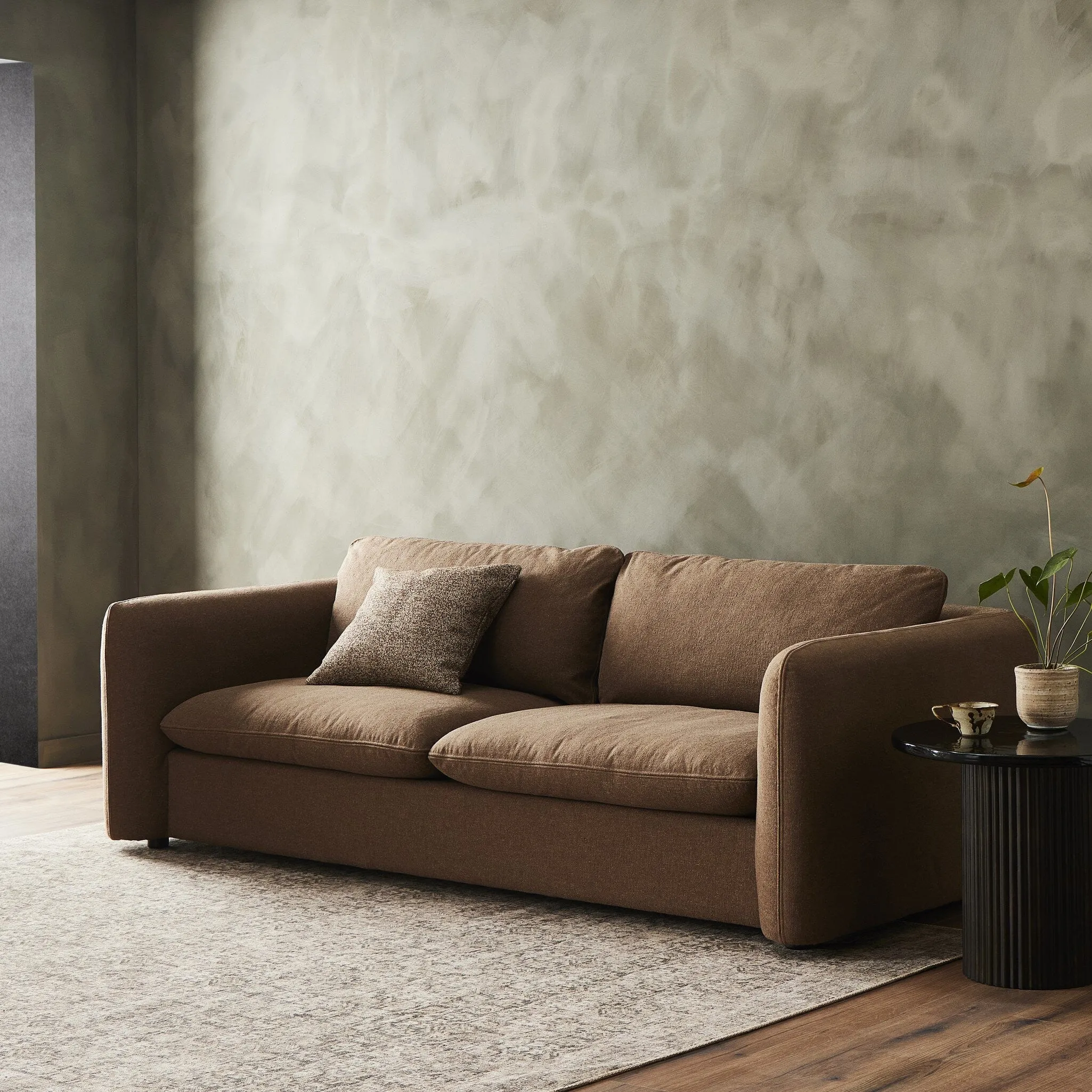 Ingel Sofa