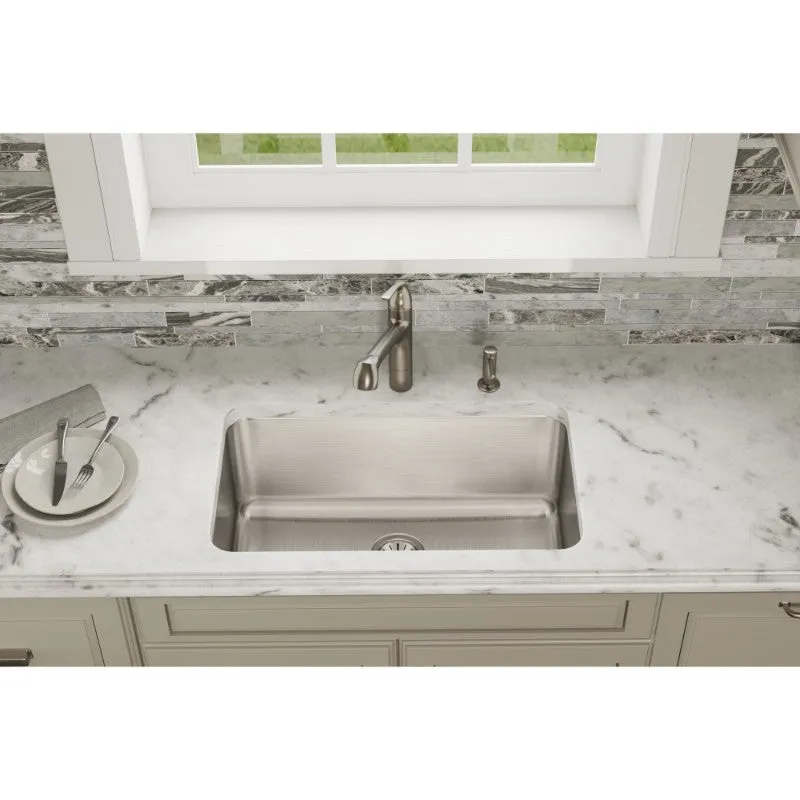 Lustertone Classic 18.5" x 30.5" x 11.5" Stainless Steel Single-Basin Undermount Kitchen Sink