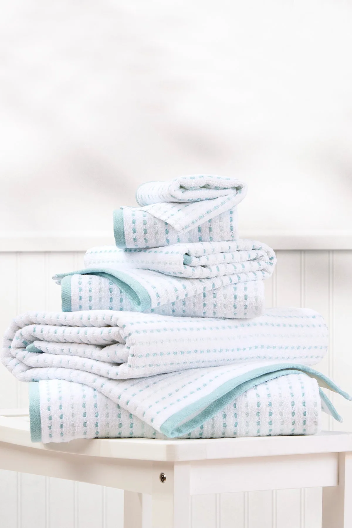 Parsnip Zero Twist 6-Piece Towel Set: The Architectural Towel