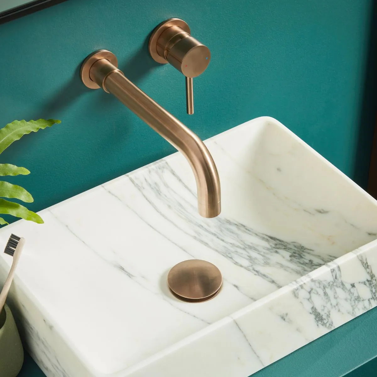 Scudo Universal Basin Waste in Brushed Bronze